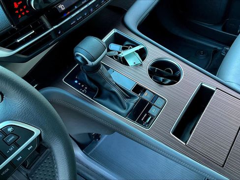 Certified 2023 Toyota Sienna XLE image 16