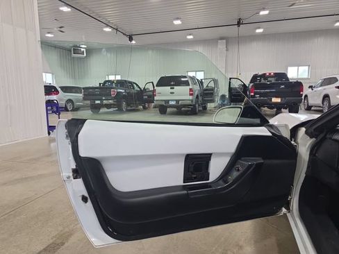 Used 1992 Chevrolet Corvette Convertible RWD image 23