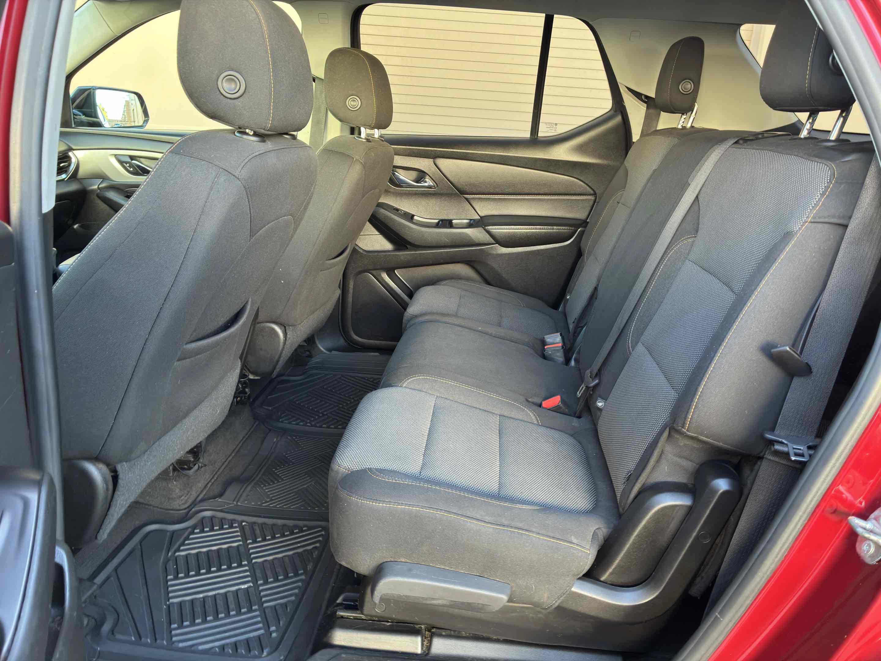 Used 2018 Chevrolet Traverse LT FWD image 49