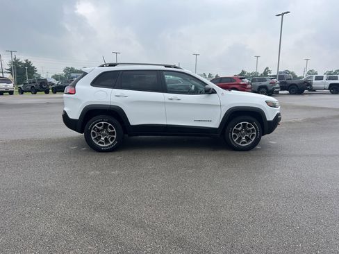 Used 2021 Jeep Cherokee Trailhawk image 6