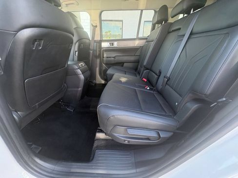 Used 2025 Hyundai Santa Fe SEL AWD/4WD image 28