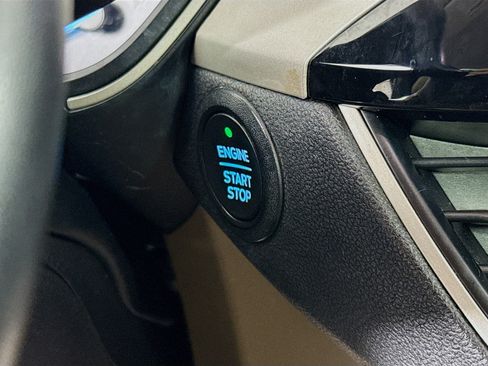 Used 2021 Ford Escape SEL image 20