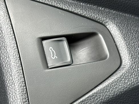 Certified 2025 Volkswagen Jetta SEL image 20