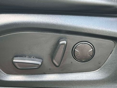 Used 2023 Ford Explorer XLT w/ Equipment Group 202A AWD/4WD image 24
