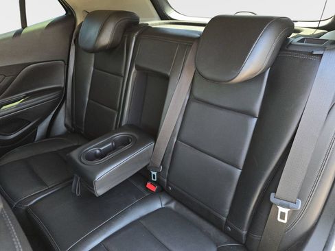 Used 2017 Buick Encore Essence FWD image 17