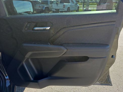 Used 2023 GMC Canyon Elevation w/ Elevation Premium Package AWD/4WD image 24
