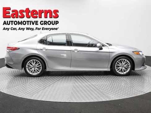 Used 2019 Toyota Camry XLE image 4