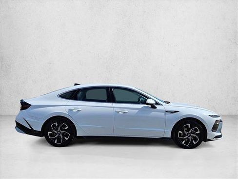 Used 2025 Hyundai Sonata SEL FWD image 4