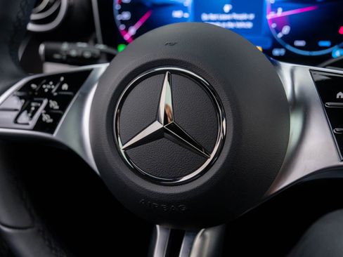 New 2026 Mercedes-Benz GLC 300 GLC 300 image 24