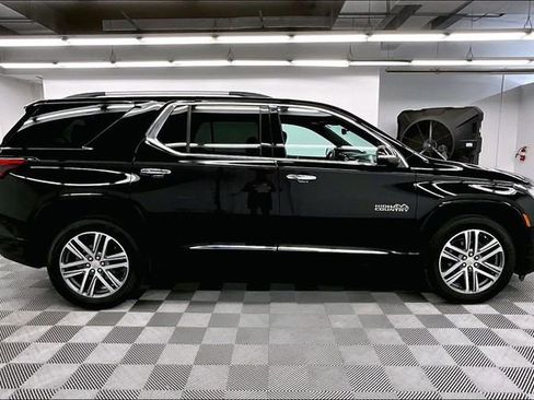 Used 2023 Chevrolet Traverse High Country w/ LPO, Floor Liner Package FWD image 15