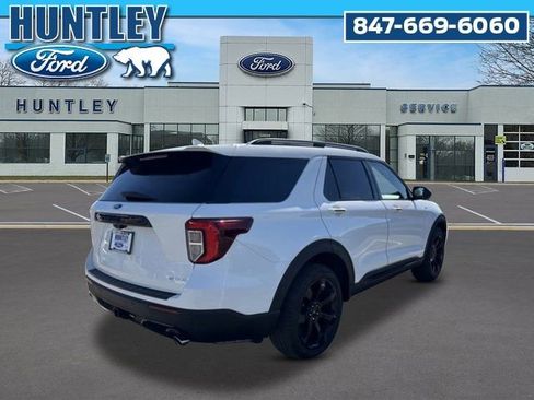 Used 2023 Ford Explorer ST-Line w/ Class IV Trailer Tow Package AWD/4WD image 5