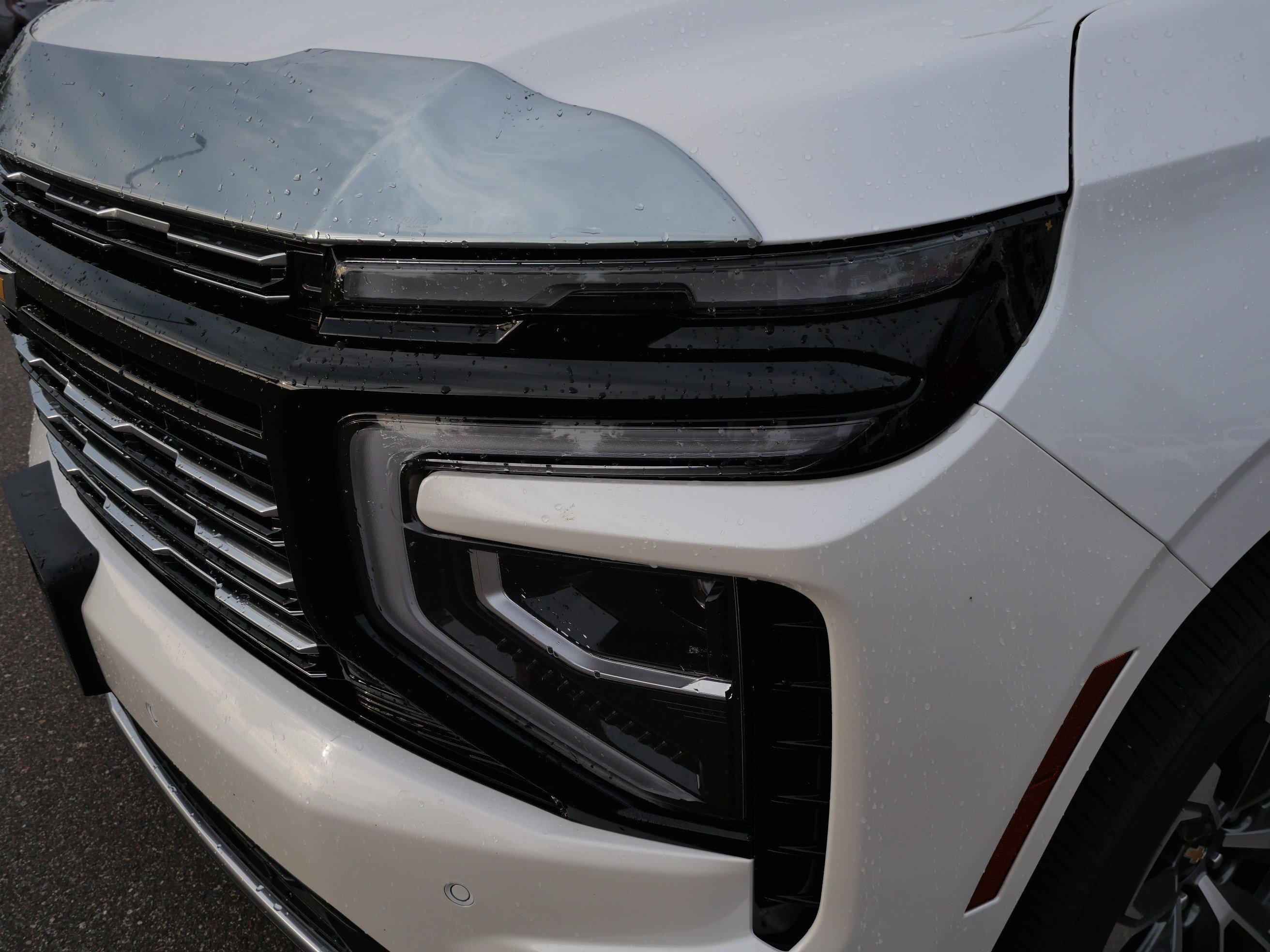 Used 2025 Chevrolet Tahoe High Country AWD/4WD image 15