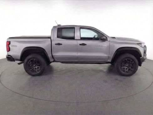 Used 2024 Chevrolet Colorado Trail Boss image 8