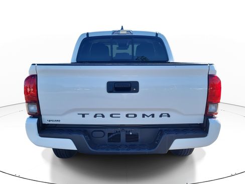 Used 2022 Toyota Tacoma SR image 6