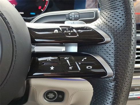 Certified 2024 Mercedes-Benz GLS 580 4MATIC image 25