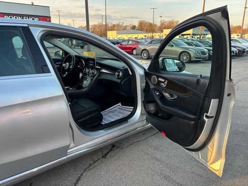 Used 2015 Mercedes-Benz C 300 4MATIC Sedan image 9