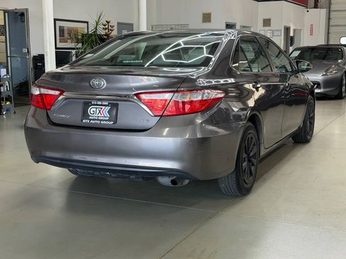 Used 2016 Toyota Camry LE FWD image 2
