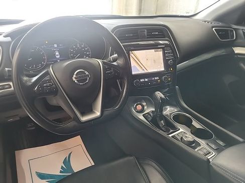 Used 2022 Nissan Maxima SV w/ Floor Mat Group FWD image 6