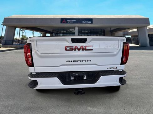 Used 2023 GMC Sierra 2500 AT4 w/ AT4 Preferred Package AWD/4WD image 7