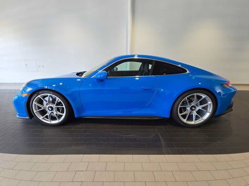 Used 2022 Porsche 911 GT3 RWD image 2