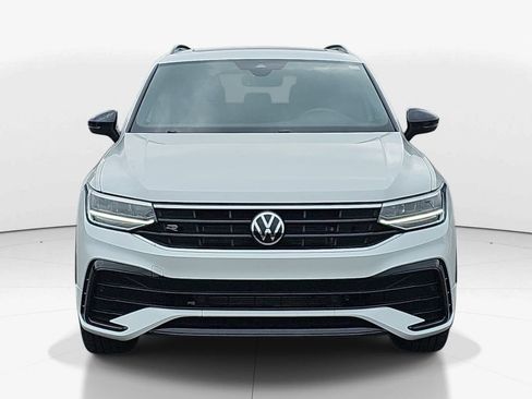 Used 2023 Volkswagen Tiguan SE R-Line FWD image 12