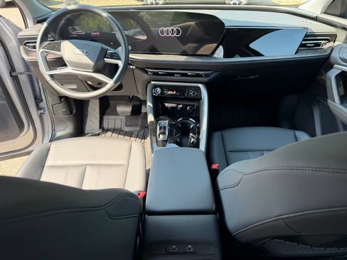 Used 2025 Audi Q5 Premium w/ Convenience Package AWD/4WD image 19