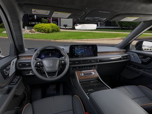 New 2026 Lincoln Aviator Black Label w/ Jet Appearance Package AWD/4WD image 9