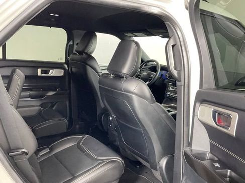 Used 2020 Ford Explorer ST w/ Premium Technology Package AWD/4WD image 19