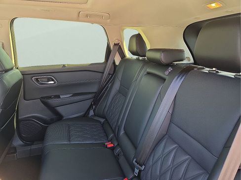 New 2026 Nissan Rogue Platinum w/ Platinum Premium Package image 9