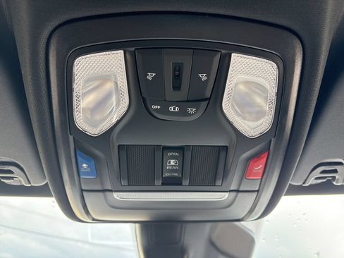 New 2026 RAM 1500 Express AWD/4WD image 17