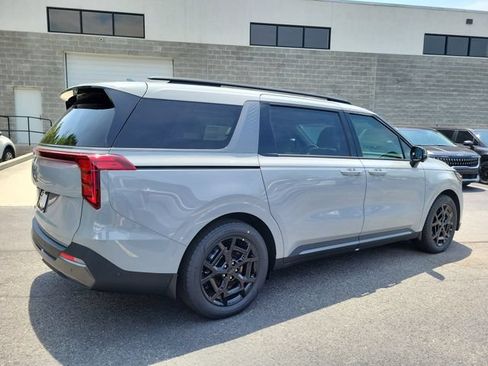 New 2026 Kia Carnival SX FWD image 4