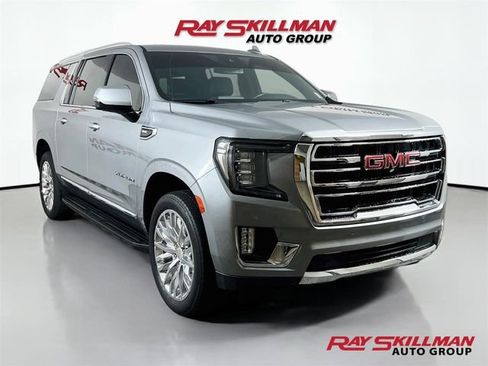 Used 2023 GMC Yukon XL SLT w/ SLT Premium Package AWD/4WD image 1