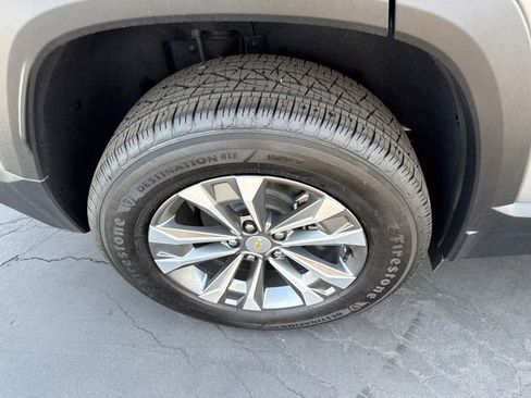 New 2026 Chevrolet Equinox LT FWD image 11