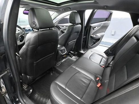 Used 2016 Chevrolet Malibu Premier image 37