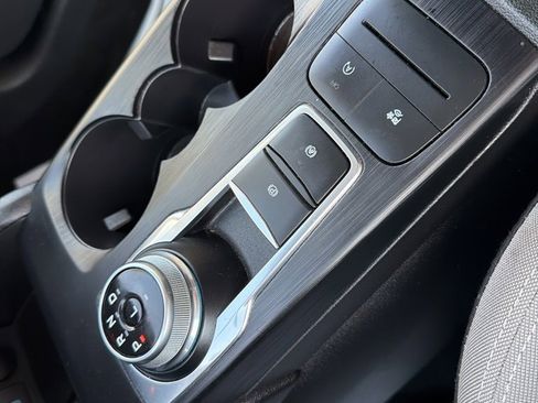 Used 2022 Ford Escape SE image 27