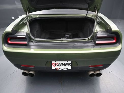 Used 2022 Dodge Challenger R/T Scat Pack RWD image 9