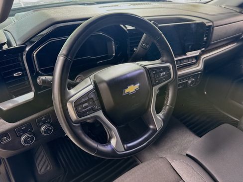 Used 2024 Chevrolet Silverado 1500 LT AWD/4WD image 12