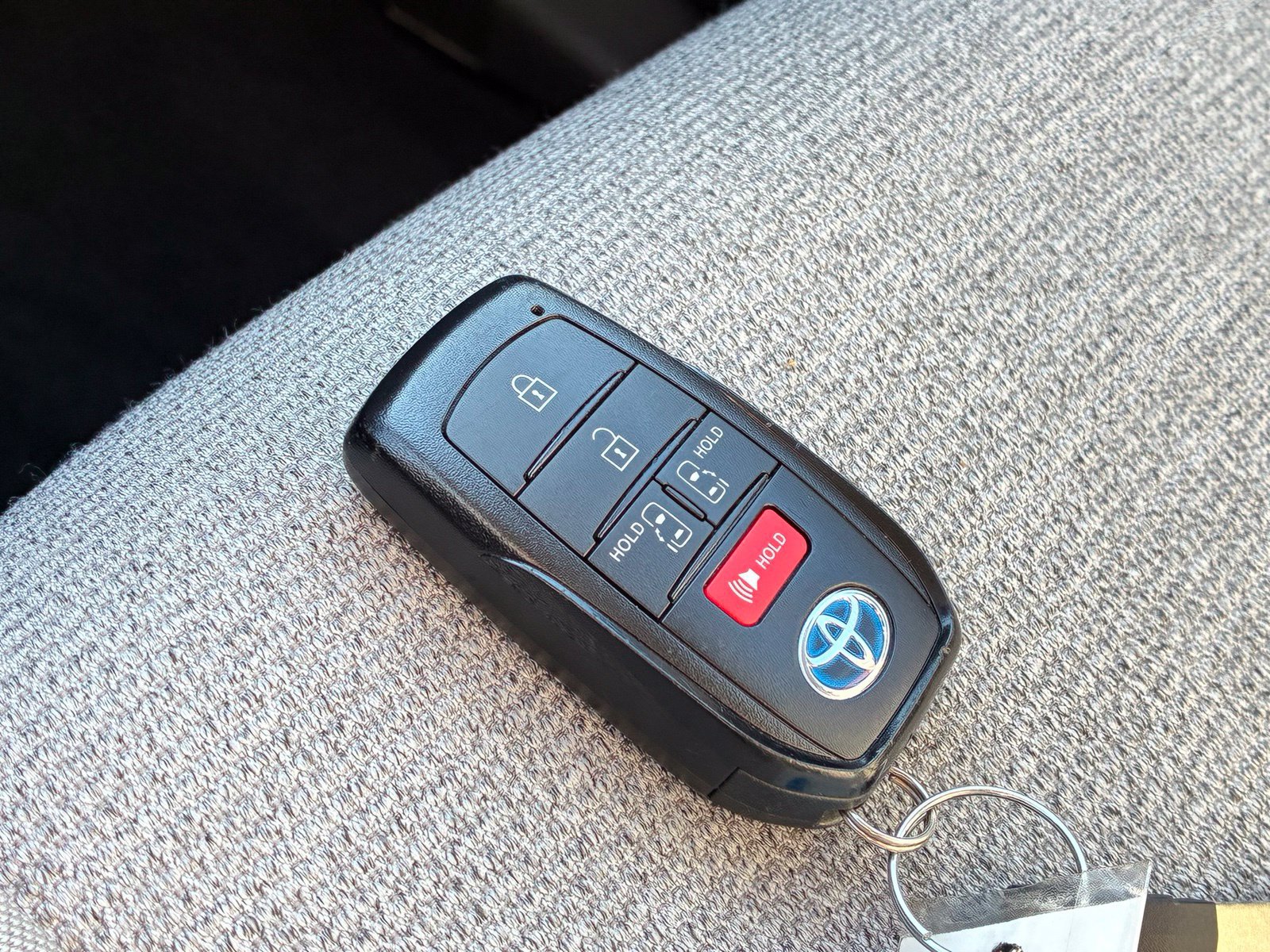 Used 2024 Toyota Sienna LE FWD image 26