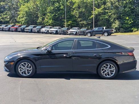 Used 2021 Hyundai Sonata SEL w/ Convenience Package FWD image 4