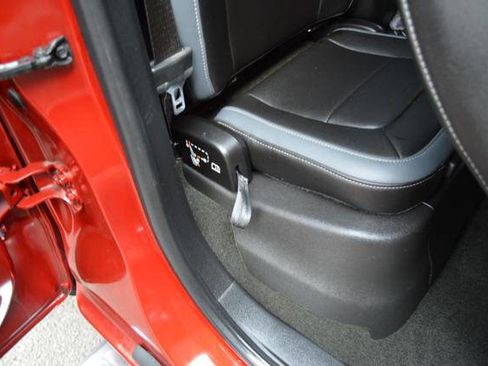 Used 2015 Chevrolet Colorado Z71 image 47