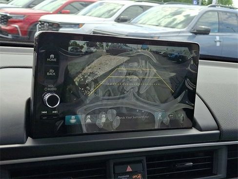 New 2025 Honda Pilot Touring image 17