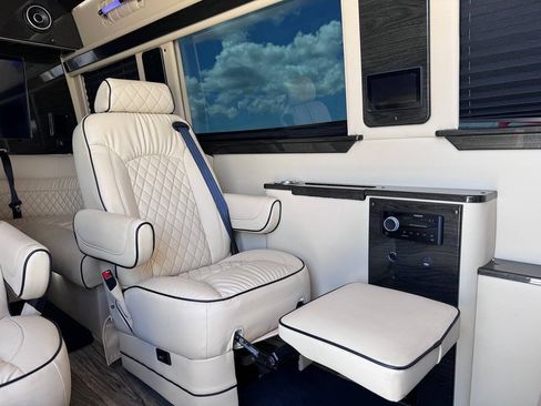 Used 2023 Mercedes-Benz Sprinter 3500 image 62