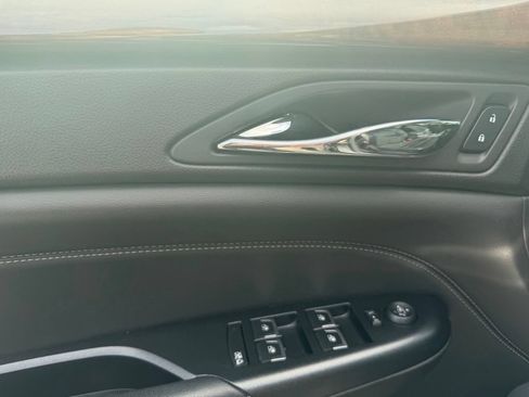 Used 2016 Cadillac SRX Luxury AWD/4WD image 11