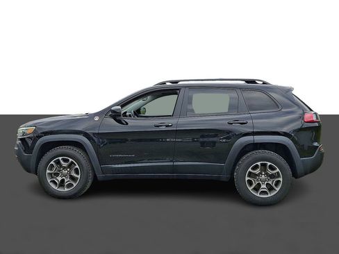 Used 2022 Jeep Cherokee Trailhawk image 4