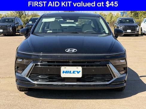 New 2025 Hyundai Sonata Limited image 8