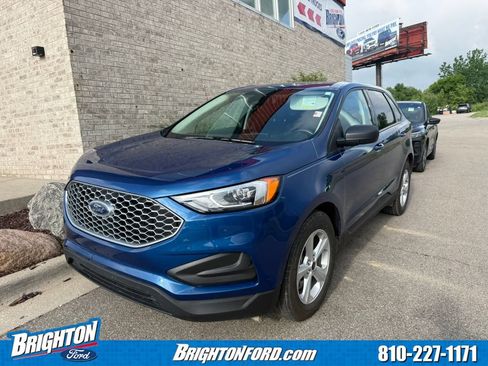 Used 2023 Ford Edge SE AWD/4WD image 3