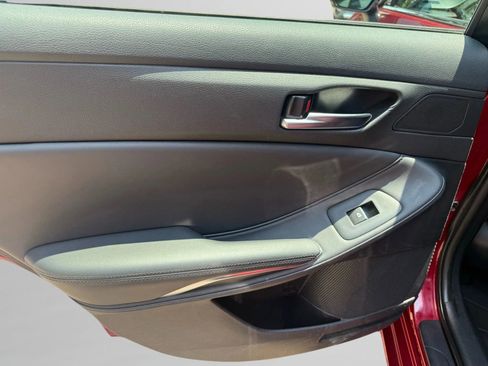 Used 2019 Toyota Avalon XLE w/ Moonroof Package image 33