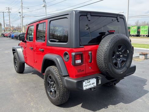 Used 2018 Jeep Wrangler Unlimited Sport image 16