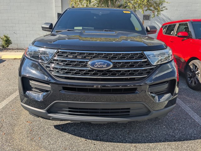 Used 2023 Ford Explorer XLT RWD image 2
