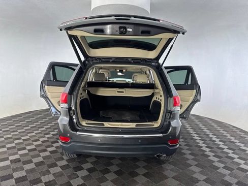 Used 2017 Jeep Grand Cherokee Limited AWD/4WD image 18